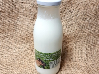 Farma KH - Kozí mléko 1 l