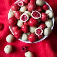 MIXIT Křupavé maliny v čokoládě do kapsy 70 g